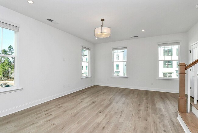 Building Photo - Stunning New Construction Townhome for Rent in Ballantyne