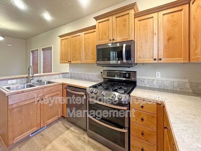 Building Photo - 1838 S Latah St