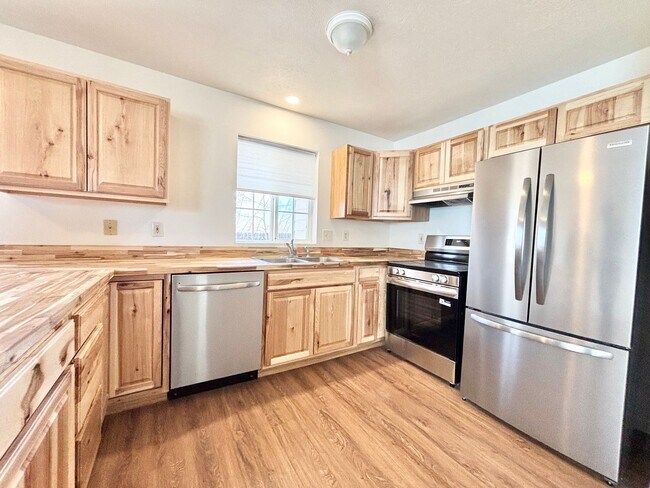 Building Photo - 3 Bed 2 Bath Home in Heart of Bozeman