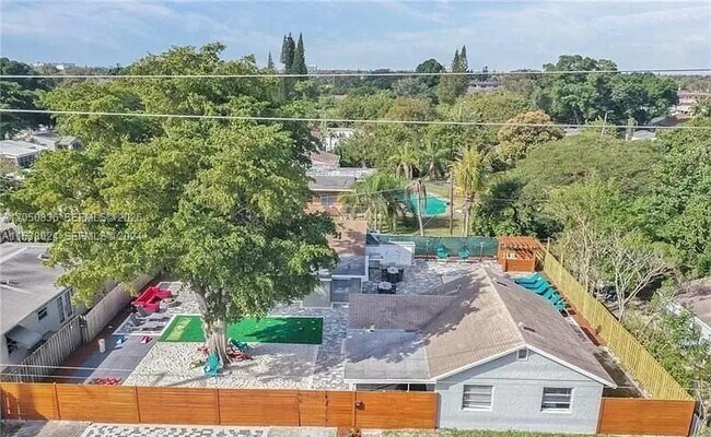 Building Photo - 608 N 24th Ave