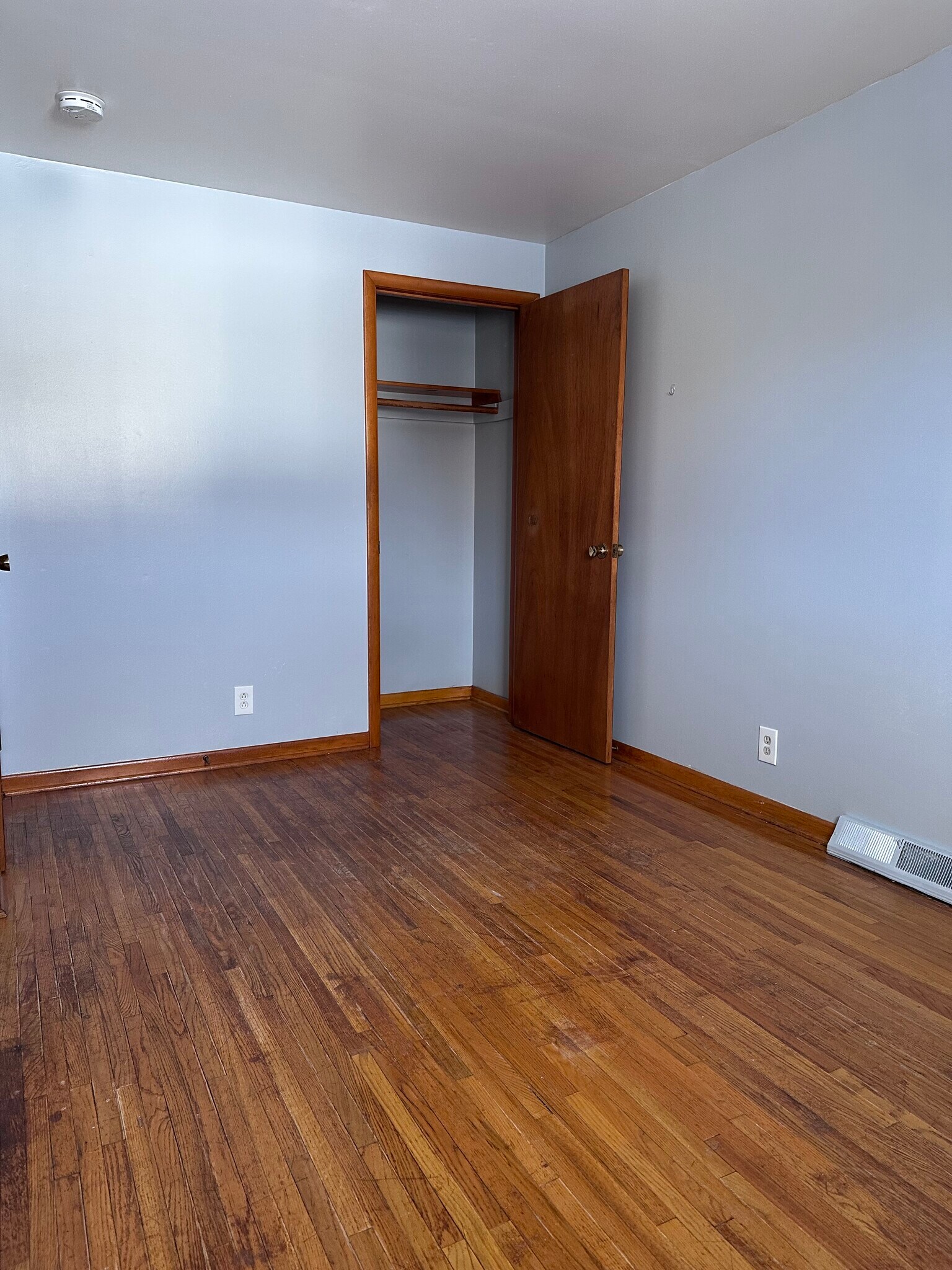 Building Photo - 47 Awood Pl