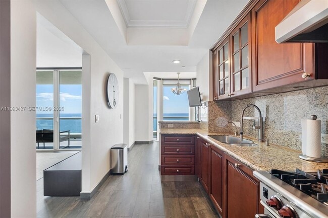 Building Photo - 17875 Collins Ave