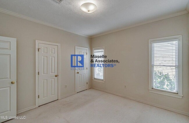 Building Photo - 3 Bed/2 Bath Home in Castlewoods in Brandon