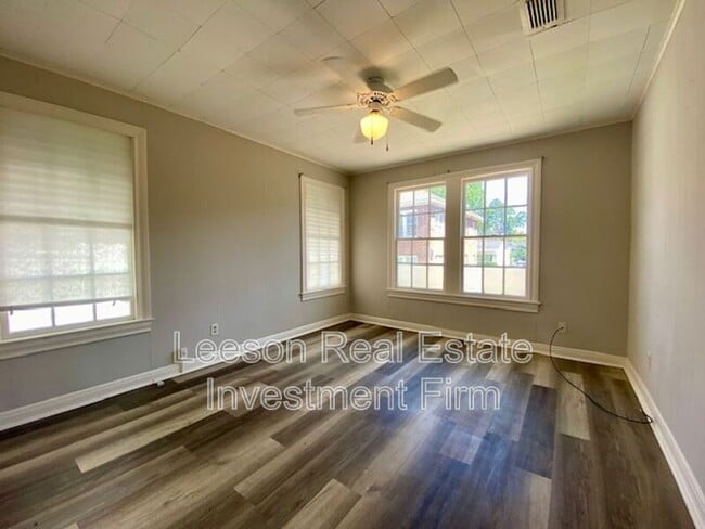 Building Photo - 735 Ratcliff St