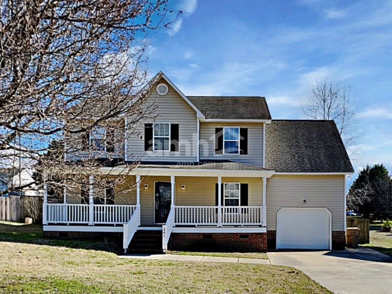 Primary Photo - 241 Pinecroft Dr