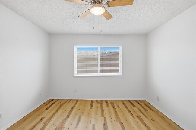 Building Photo - 2705 Windswept Cove