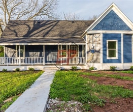 Building Photo - 710 S Pearl St