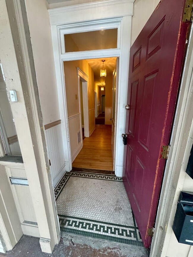 Building Photo - 5514 Broad St