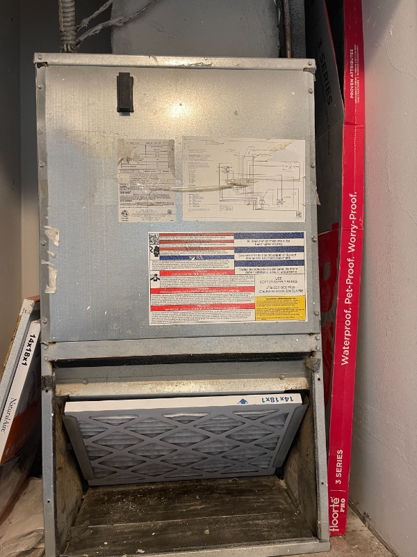 Building Photo - 7210 N Manhattan Ave