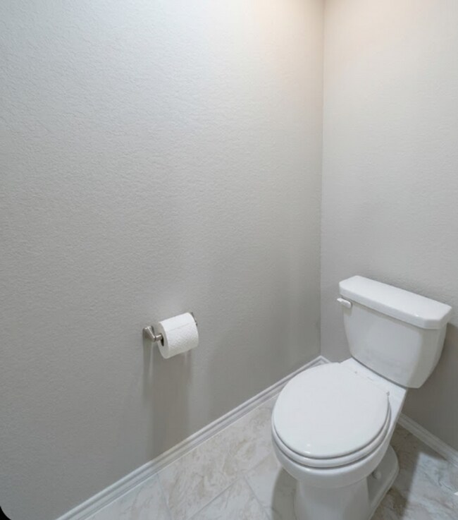 Building Photo - AVAILABLE JUNE 3RD ; APPLY ON OUR WEBSITE TODAY!!