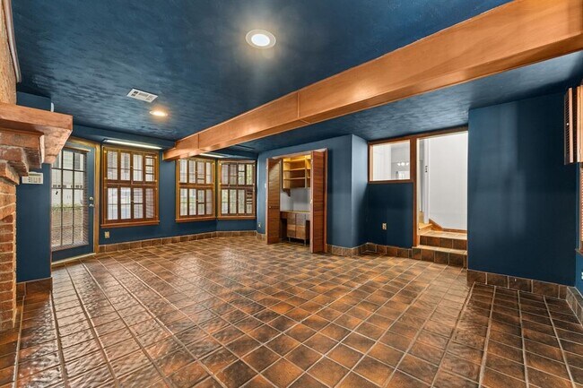 Building Photo - 2534 Harris Blvd
