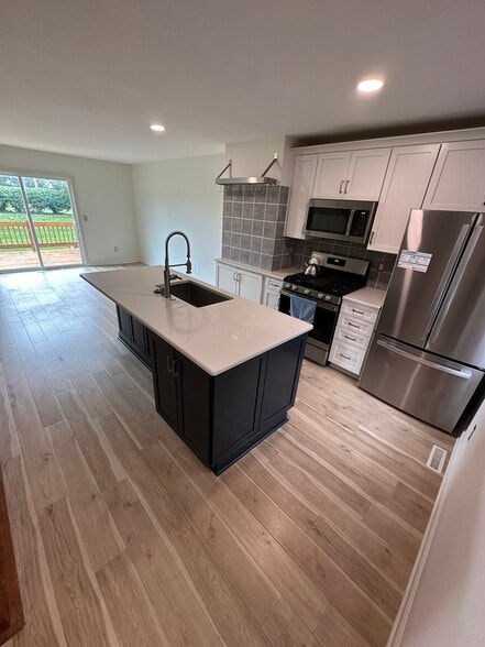 Building Photo - 1756 Bennigan Dr