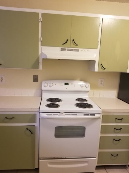 Building Photo - 509 Constitution Ave S