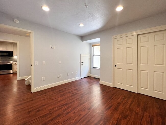 Building Photo - 39 Fountain Grove Cir