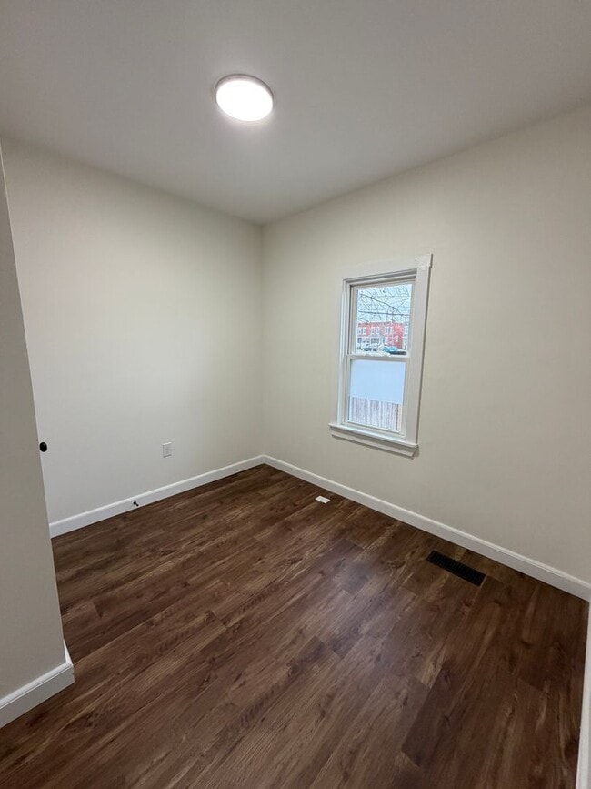 Building Photo - 415 Hanford St