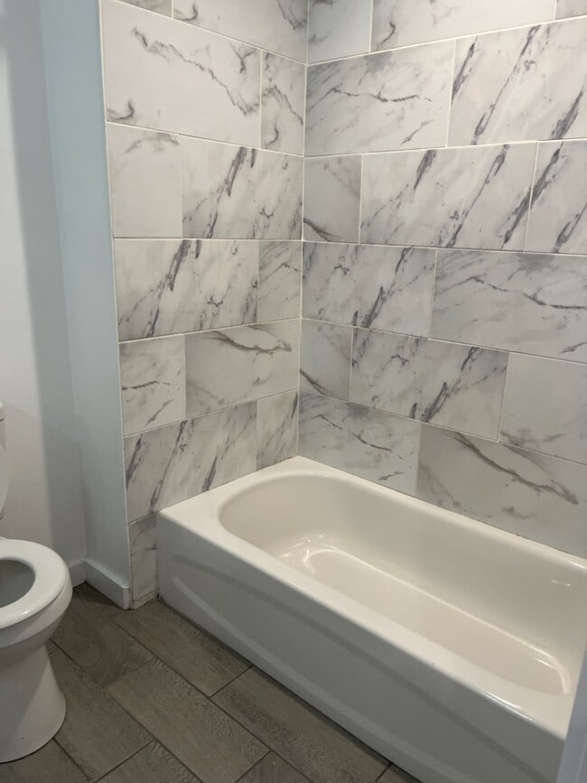 Building Photo - 4114 Cambridge St