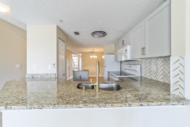 Building Photo - 4000 Grande Vista Blvd