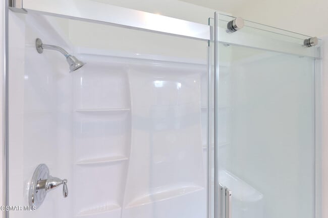 Building Photo - 150 Los Angeles Ave