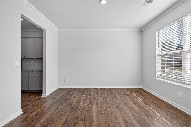 Building Photo - 7566 Jennadee Dr