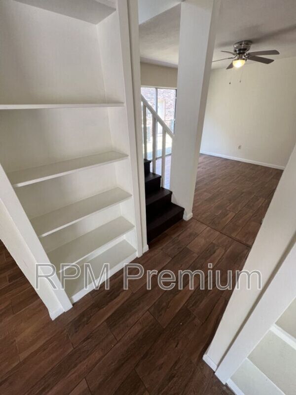 Building Photo - 5268 S Brightside View Dr