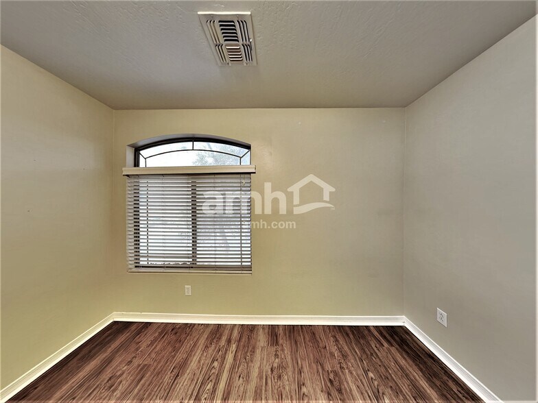 Building Photo - 2451 S 160th Dr