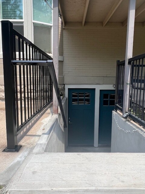 Building Photo - 1427 9th Ave