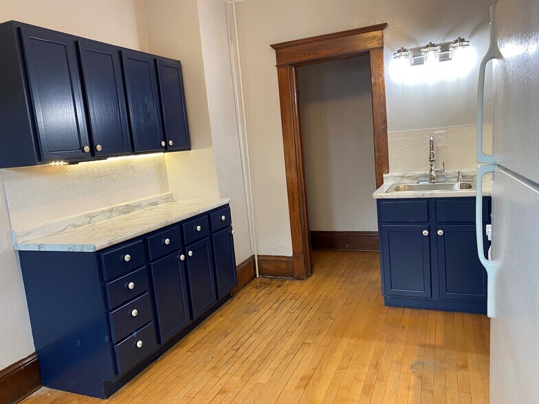 KITCHEN - 2217 Jackson St NE