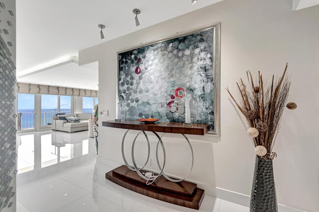 Building Photo - 4301 N Ocean Blvd