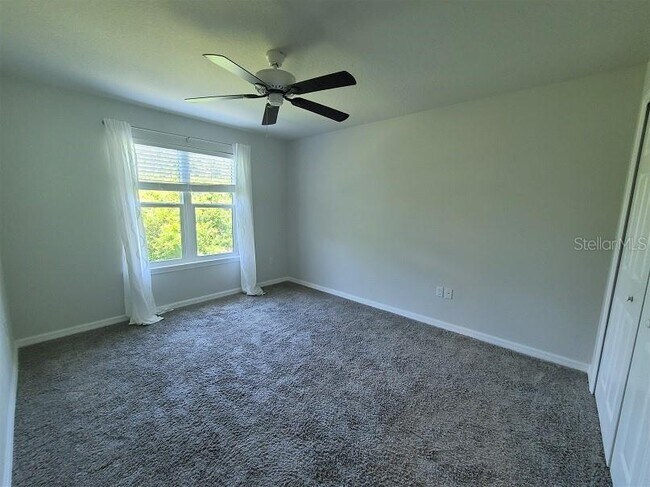 Building Photo - 5041 Royal Palms Wy