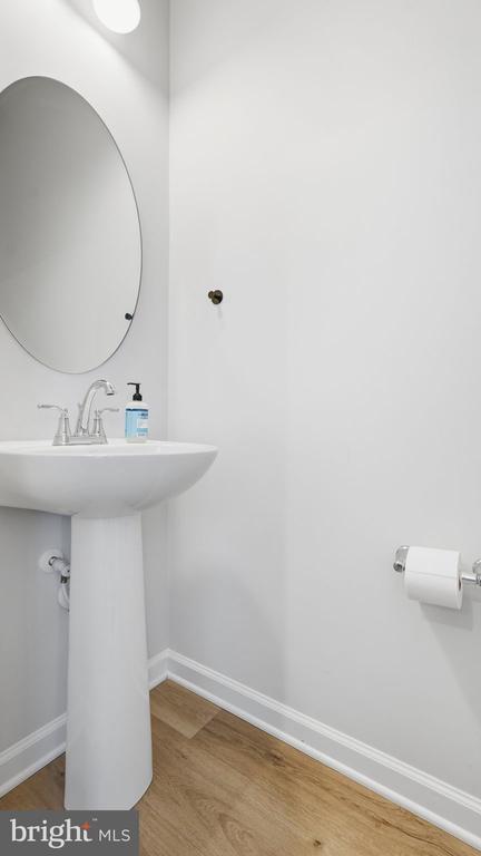 Building Photo - 1790 Scenic Lp