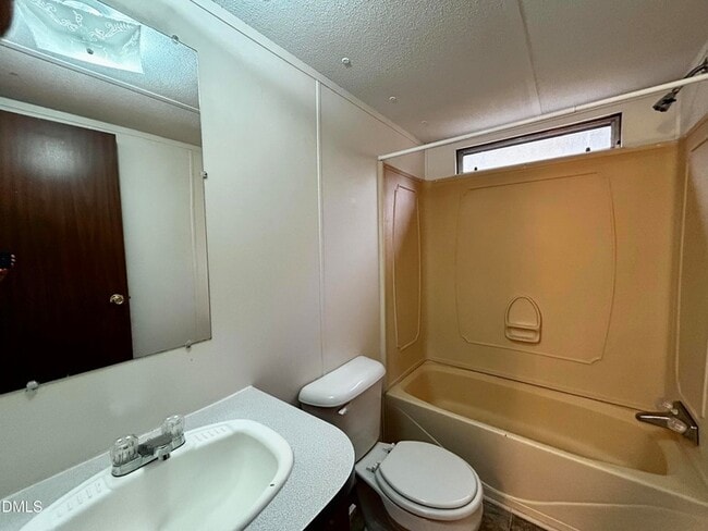 Building Photo - 2128 Jack Rd