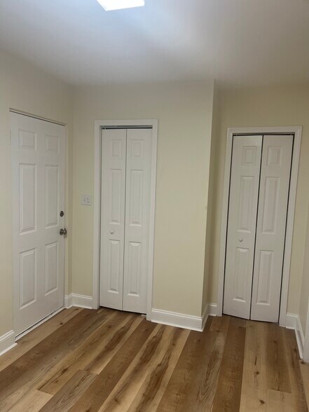 Wash room/Sunroom - 405 Maplewood Ave NE