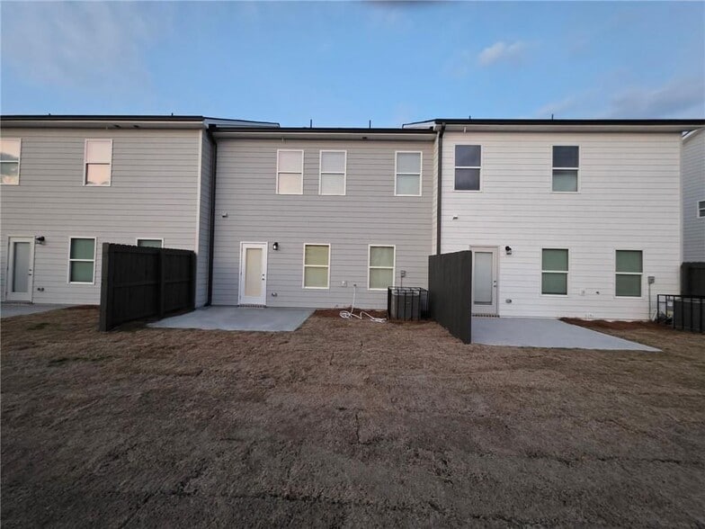Building Photo - 6386 Sundowner Pl