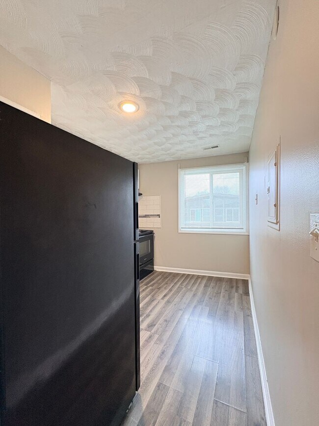 Building Photo - Experience Luxury Living at Bellagio Living I: Modern Apartments in Lawrence, Indiana