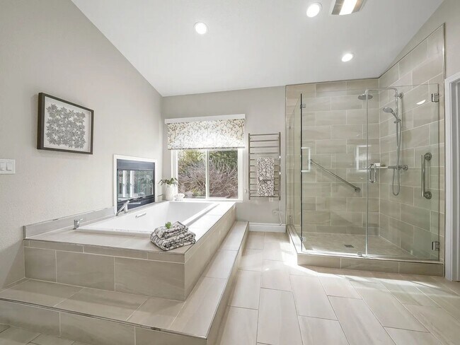 Building Photo - Luxury, comfort, and breathtaking surroundings in Stunning Clayton home!