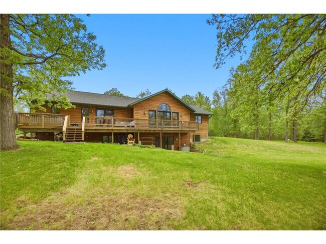 Building Photo - 17079 Paw Print Dr