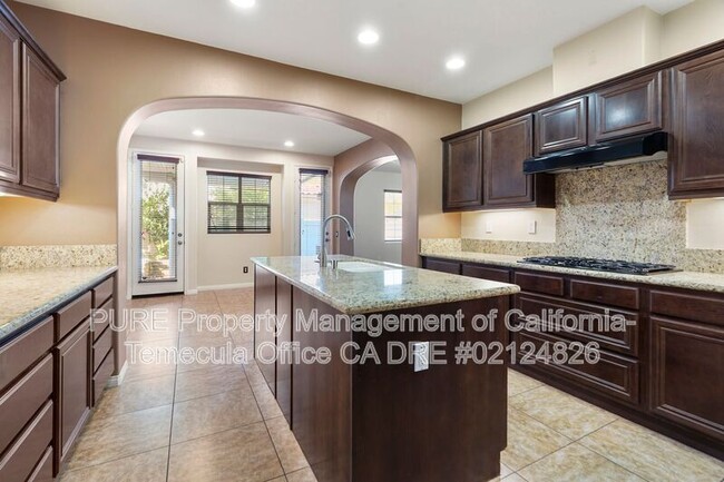 Building Photo - 46342 Lone Pine Dr