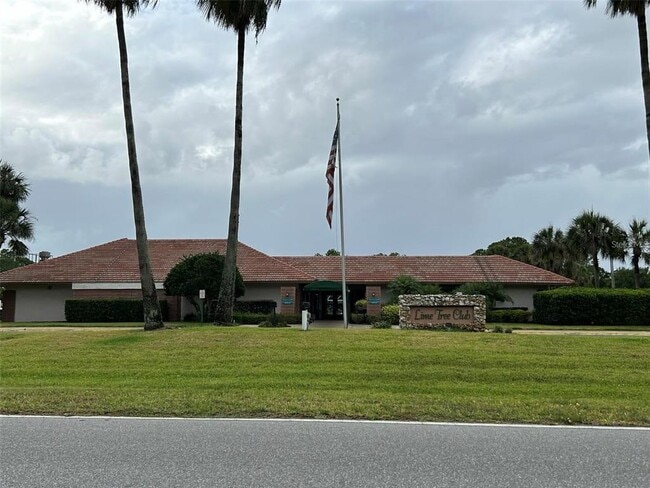 Building Photo - 10115 Bluff Ct