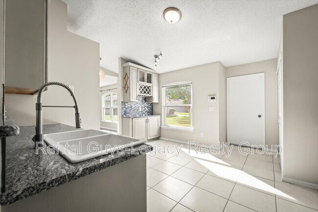 Building Photo - 4820 Wandering Pines Trail S