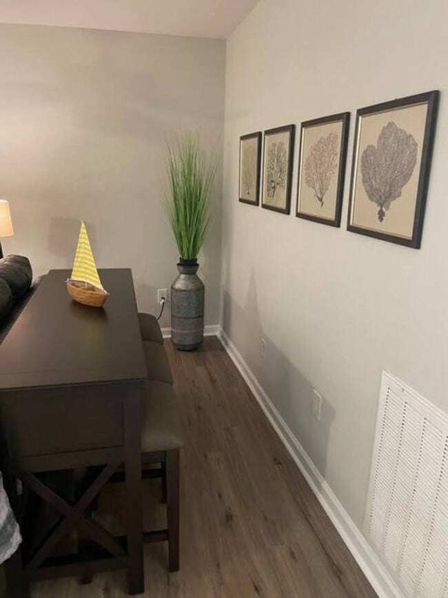 Building Photo - 3500 Clover Rd