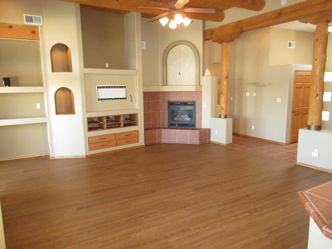 Building Photo - 1312 Tiffany Ln SE