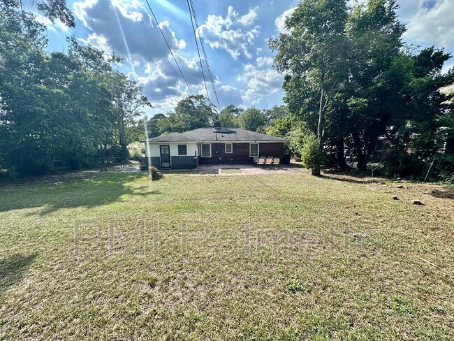 Building Photo - 3727 Maybank St