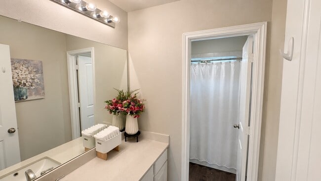 Building Photo - 2507 Moapa Dr