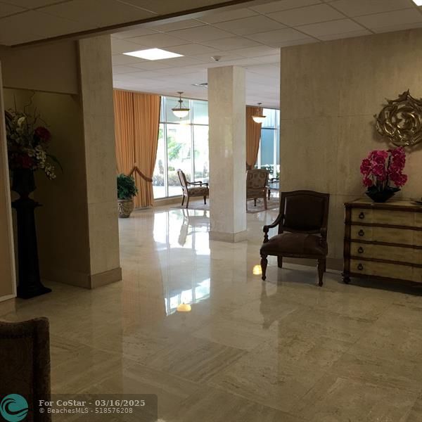 Building Photo - 305 N Pompano Beach Blvd