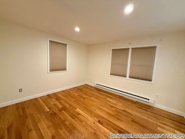 Building Photo - 48 Hauman St