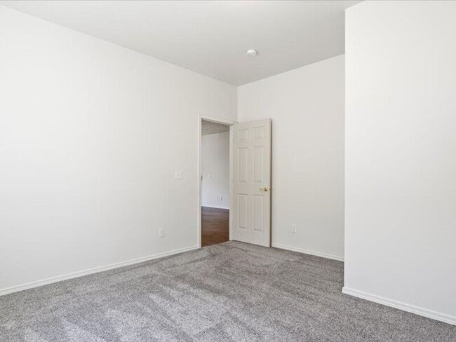 Building Photo - 9604 Mia Ln