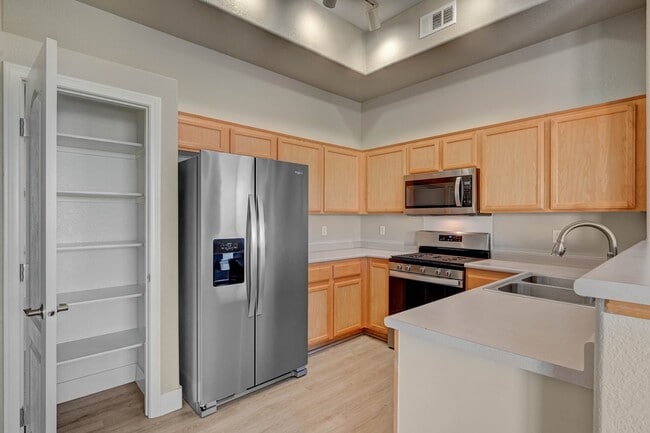 Building Photo - 3574 Desert Cliff St