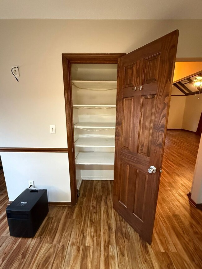 Building Photo - Rent free December ! Sign a lease in December and enjoy the rest of the month free!