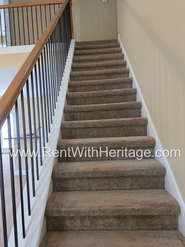 Building Photo - Gorgeous 5bd /3.5 bath Home/ Upgrades Galore/ Attention to Detail/ Great Location