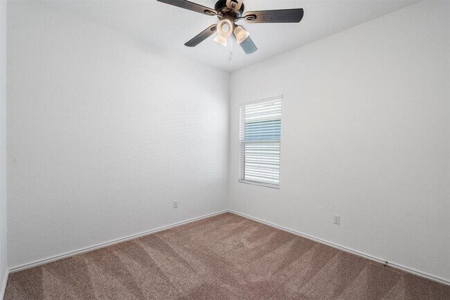 Building Photo - 416 Bullhead Rd
